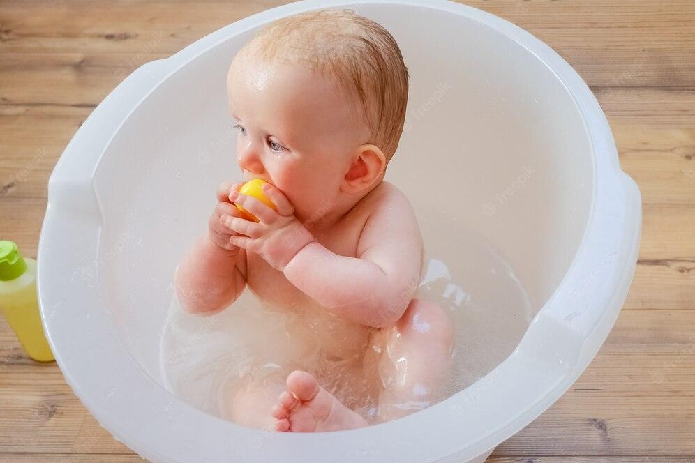 What Should Be the Bathe Time for Babies? - omumsie
