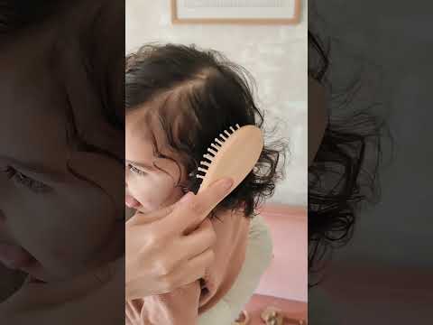 Best natural hair serum for curly hair – Define & detangle
